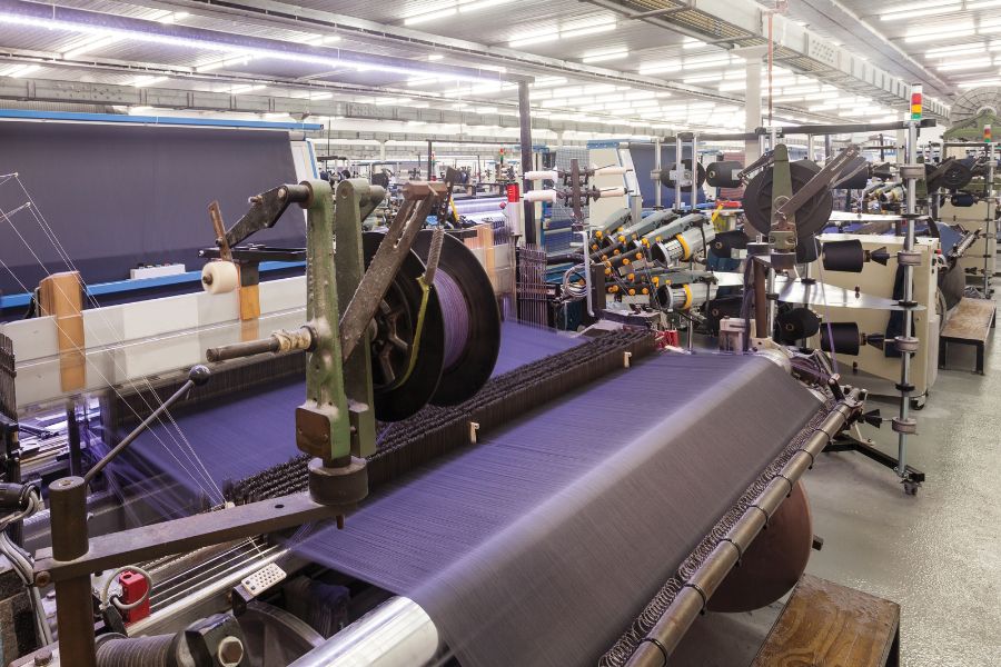 fabric distributors storing wholesale fabric material